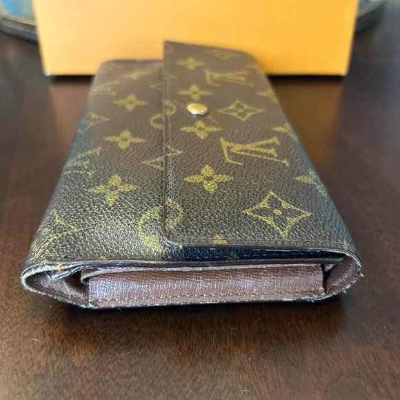 Authentic Louis Vuitton Port Trésor Monogram Snap Wallet - Picture 5 of 9